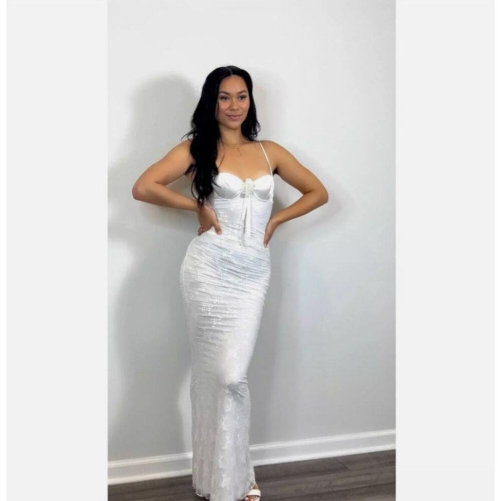 Majorelle Leonie Gown Maxi in White Medium Floral Lace Sleeveless Lined Wedding